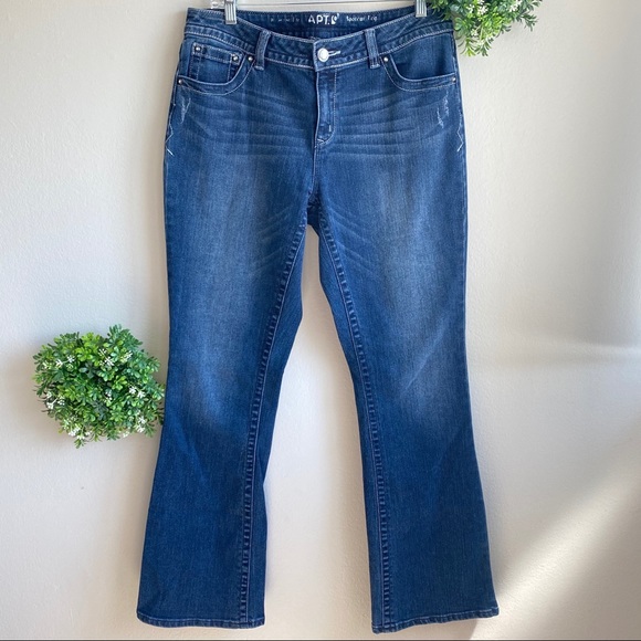 Apt. 9 Denim - Apt 9 bootcut jewel blue jeans size